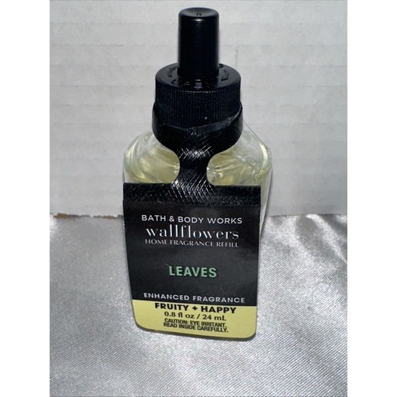 3 bulbs Bath & Body Works Wallflower Refill Bulb Flannel Poppy Leaves NEW - Picture 15 of 16